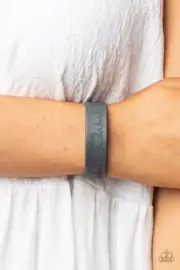 Paparazzi Haute Heartbeat SILVER Bracelet!