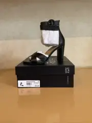 Naturalizer Rinna Heeled Sandals 8 1/2 Wide