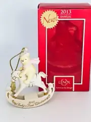 LENOX DISNEY 2013 CHRISTMAS ORNAMENT WINNIE THE POOH