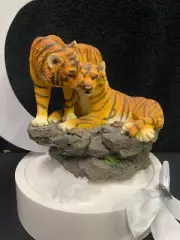 Tiger Wedding Bride and Groom cake Topper Groom TOP africa animal Born Free loin