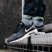 在飛比找Yahoo!奇摩拍賣優惠-Nike AIR MAX ZERO ESSENTIAL 黑白