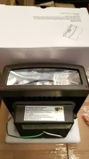(C) STRAITS LED WALLPACK OUTDOOR LIGHT SL923WPB-20W 5000K 100/277V COMMERICAL GD