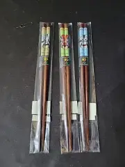 New Japanese Lacquered Wooden Chopsticks Cranes Brown Set of 3 Item #9