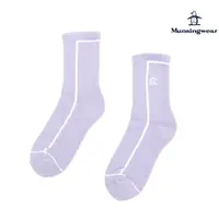 在飛比找momo購物網優惠-【Munsingwear】企鵝牌 女款淺紫色線條感刺繡中筒襪