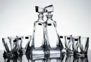 8 Pc Leaning Tower Design Glass Whisky Decanter Set 2 Whisky Decanter + 6 Cups