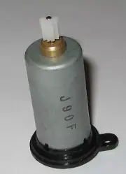 1.5V R/C / Robot Motor with 10 Tooth Gear - 3,000 RPM - Light Weight 20 Grams
