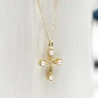 在飛比找momo購物網優惠-【Dinner collection】4珍珠小鑽十字架K金項