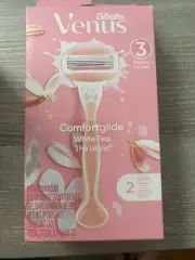Gillette Venus Women's Comfortglide White Tea 3Blade Razor with 2 Cartirdge