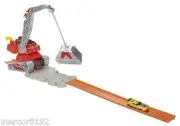 Hot Wheels City Crane Crasher Track Set Play set W/ 1 Vehicle Gravity Launcher