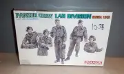 DRAGON GERMAN PANZER CREW LAH DIVISION Russia 1943 Model Kit 1:35 Unbuilt 2004