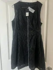 Portmans Black dress - Size 16 - Lined - Front Zip