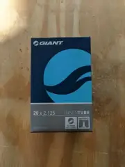 Giant bicycle tube - 20x2.125 - Schrader