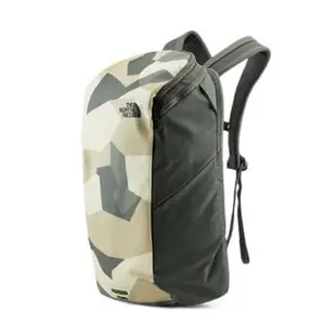 【The North Face】新款 FSBXGY 多功能耐久防潑水後背包26L(2ZEK-BP5 迷彩 N)