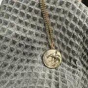 Zuru Mini Brands NETFLIX The Witcher Medallion LEGENDARY Golden Toy