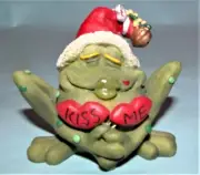 Russ Berrie, Frog w Mistletoe NIB Doug Harris Toadily Yours, kissing frog, 22654