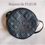 極新專櫃正品【MAISON DE FLEUR梨花】菱格紋刺繡LOGO圓形包/斜肩包/肩背包（黑色）日本專櫃品牌/日系