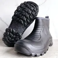 在飛比找ETMall東森購物網優惠-台製一體成型時尚短筒雨靴 登山靴 雨鞋(晴雨兩用)