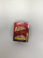JOHNNY LIGHTNING - RELEASE 22 1977 DODGE MONACO - TAXI - DIECAST