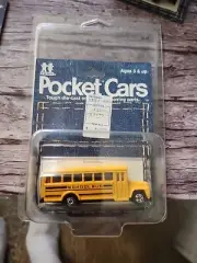 Tomy Tomica 109-F5 RURAL SCHOOL Bonnet BUS diecast POCKET CARS mint on card sa1