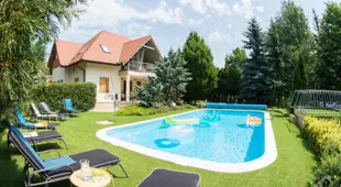 Villa Oliva - felnottbarat szallas