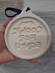 Pfaltzgraff Yorktowne Christmas Cookie Mold Santa Stonewear Vintage NWOB