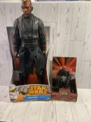 2 Darth Maul Figures