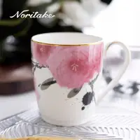 在飛比找PChome24h購物優惠-【Noritake】紅纓花瓣-金邊馬克對杯(骨瓷)-禮盒組