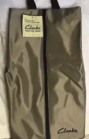 Clarks Travel Horizontal Zip up - Men's Beige 16” Long 10” Wide Opens @ 6”+ NWT