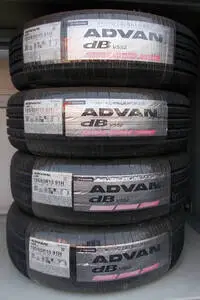 195/65R15 91H》【YOKOHAMA ADVANdB V552ヨコハマ】《23年製》中古タイヤ4