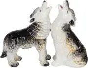9870 3.75" Howling Wolves Magnetic Salt & Pepper Shakers Kitchen Set