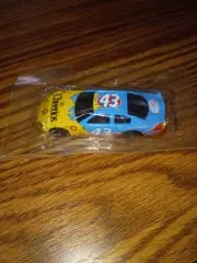 2008 Cheerios #43 Richard Petty NASCAR Cereal Promo Diecast Car - New