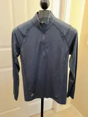 Travis Mathew Men's 1/4 Zip Golf Pullover. Size Small