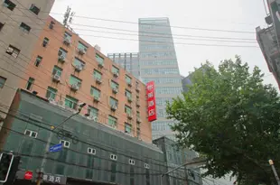 怡萊酒店(上海外灘四川北路地鐵站店)Elan Hotel (Shanghai The Bund Sichuan North Road Metro Station)