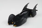 BM0025 Eaglemoss 1/43 Model Batmobile w/Magazine