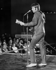 GLEN CAMPBELL - 8X10 PUBLICITY PHOTO (SP061)