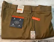 New St. John's Bay Worry Free Mens Pants Maverick Brown Sz40Wx29L Flat Front NWT