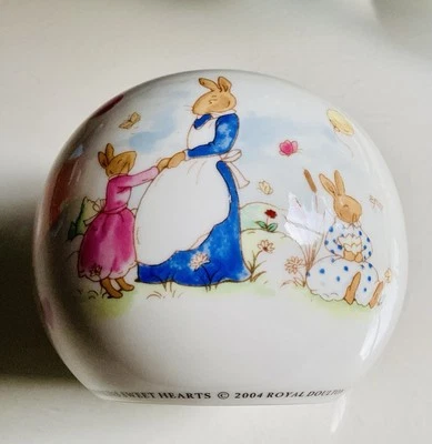 Royal Doulton BUNNYKINS SweetHearts Round Bank Money Box 2004