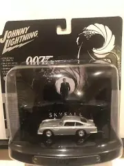 1/64 JOHNNY LIGHTNING 3D JAMES BOND OO7 SKYFALL 1964 ASTON MARTIN DB5 SILVER
