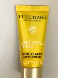 在飛比找Yahoo!奇摩拍賣優惠-歐舒丹 L'OCCITANE 歐舒丹 蠟菊賦活極萃霜 聖誕禮