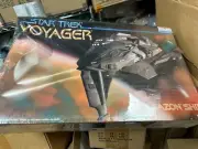 STAR TREK - Voyager KAZON Ship Model Kit