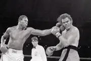Larry Holmes Punches Randy Tex Cobb 1982 Old Boxing Photo