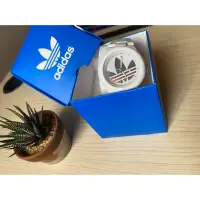 在飛比找蝦皮購物優惠-Adidas 三葉草 三色標錶