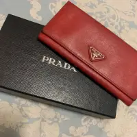 在飛比找蝦皮購物優惠-正品🌟PRADA 正紅色長夾