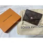 實拍LV LOUIS VUITTON VICTORINE 錢包 短夾 芭蕾粉