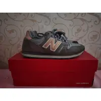 在飛比找蝦皮購物優惠-New Balance 373 運動鞋 鐵灰跳金 22.5 