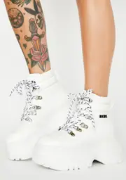 [NOKWOL] Scared Platform Sneakers