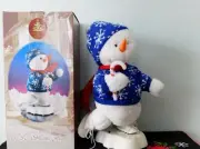 18" Animated ICE SKATING SNOWMAN Stocking hat scarf sweaterEnchanted Forest MIB