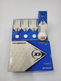 在飛比找Yahoo!奇摩拍賣優惠-全新品DUNLOP TITANIUM 高爾夫球 一盒共12顆