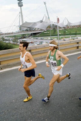 Olympics USA Frank Shorter in action running during 10 000M race a- Old Photo