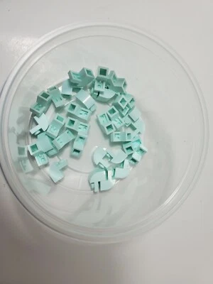NEW LEGO Parts 6091 Pack of 4 Slope Curved 2x1x1 1/3 LIGHT AQUA 6097304
